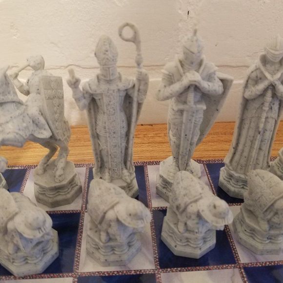 Mattel Harry Potter Wizard Chess Set - Picture 10 of 13